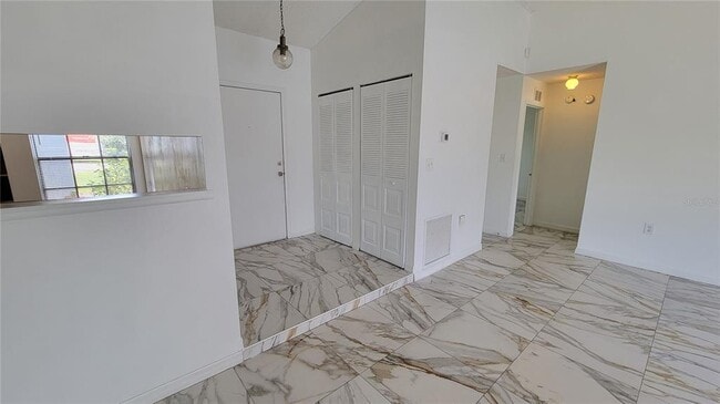 Building Photo - 3048 Bonkirk Dr