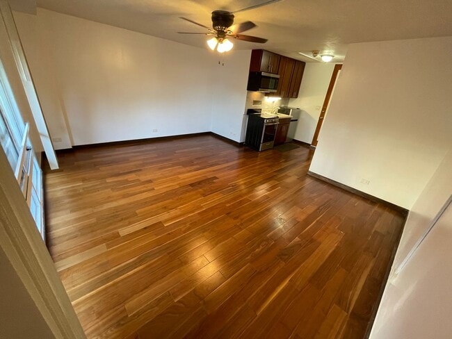 Building Photo - Queen Emma Gardens! Prince Tower! 1st floor Studio unit available now!