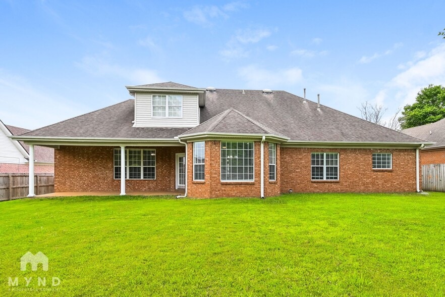 Building Photo - 6298 Ivy Trails Dr