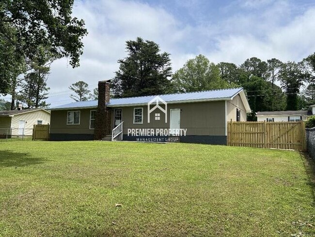 Building Photo - 6119 Rickwood Dr NW