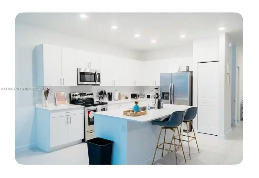 Building Photo - 13623 SW 184th Ter