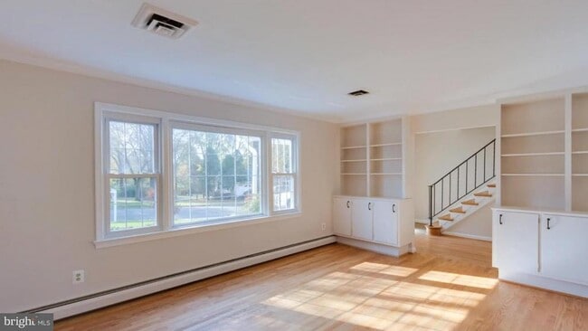 Building Photo - 8002 Birnam Wood Dr