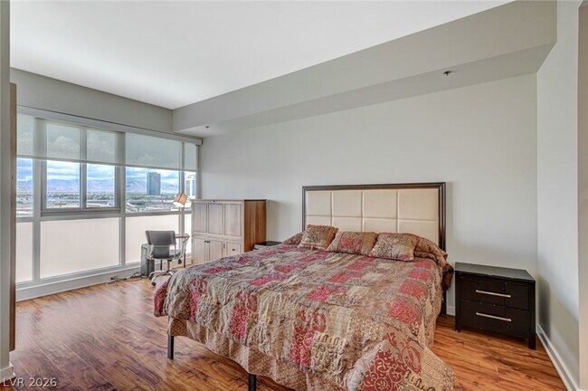 Building Photo - 4575 Dean Martin Dr