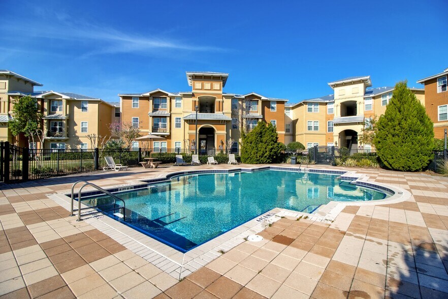 Building Photo - River Ridge Apartment Homes