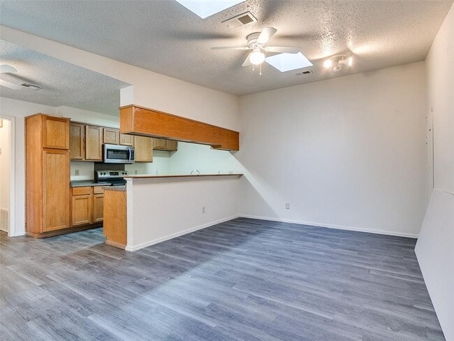 Building Photo - 4602 Creek Ct