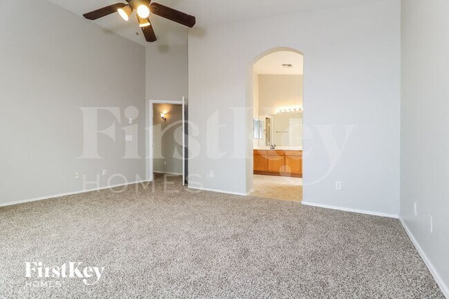 Building Photo - 10802 W Granada Rd