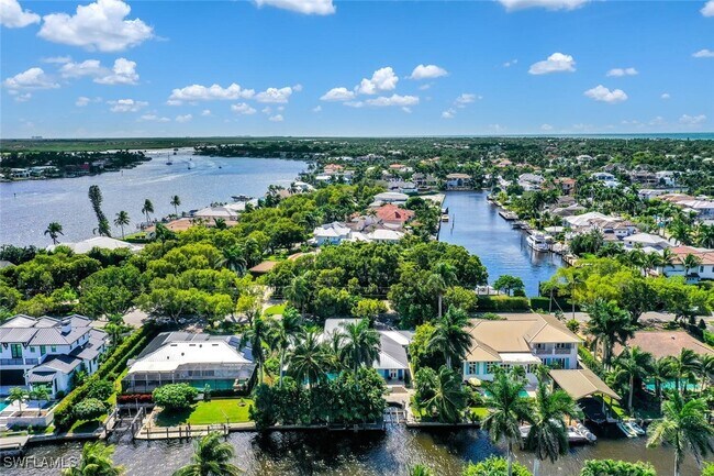 Building Photo - 795 18th Ave S