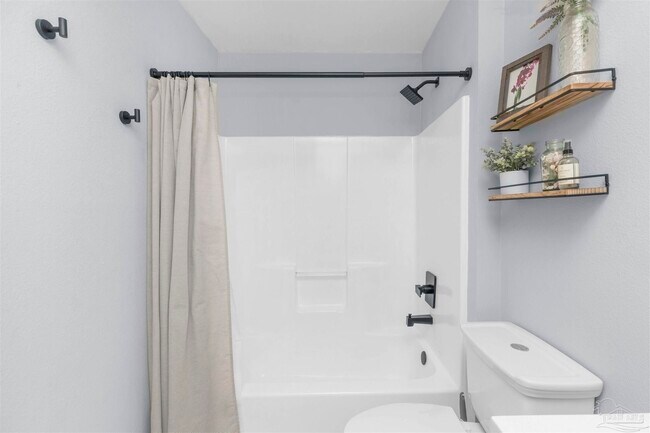 Building Photo - 1512 Galvin Ave