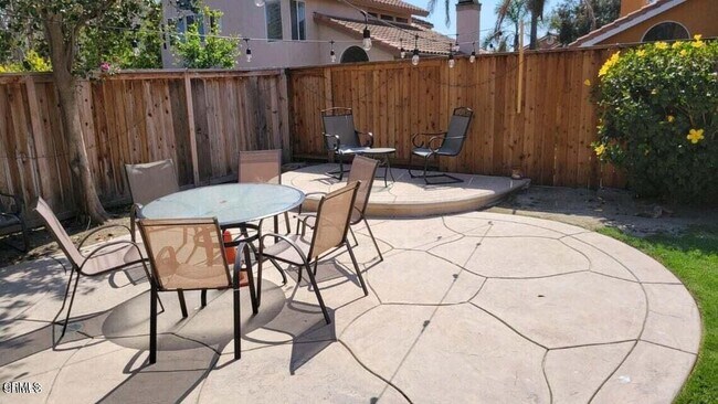 Building Photo - 2409 Grapevine Dr