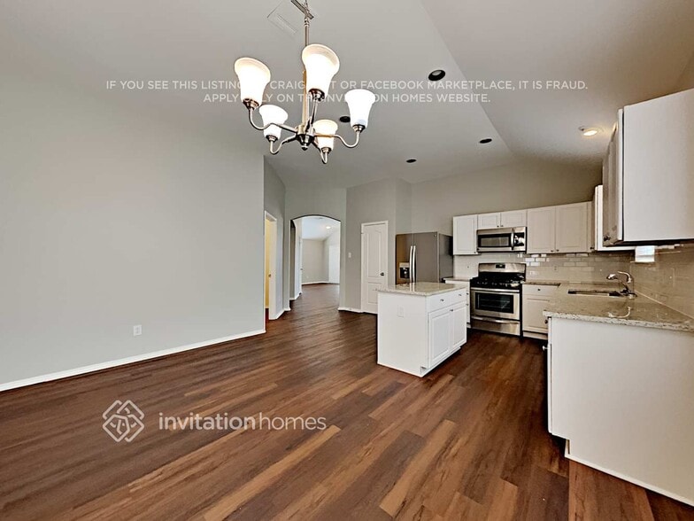 Building Photo - 9016 Heartwood Dr