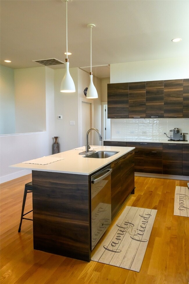 Building Photo - 4618 Nichols St