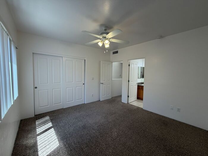 Building Photo - 1741 E Hedrick Dr