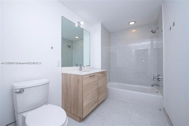 Building Photo - 16385 Biscayne Blvd