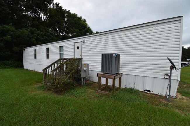 Building Photo - 3 bedroom in Goldsboro NC 27530