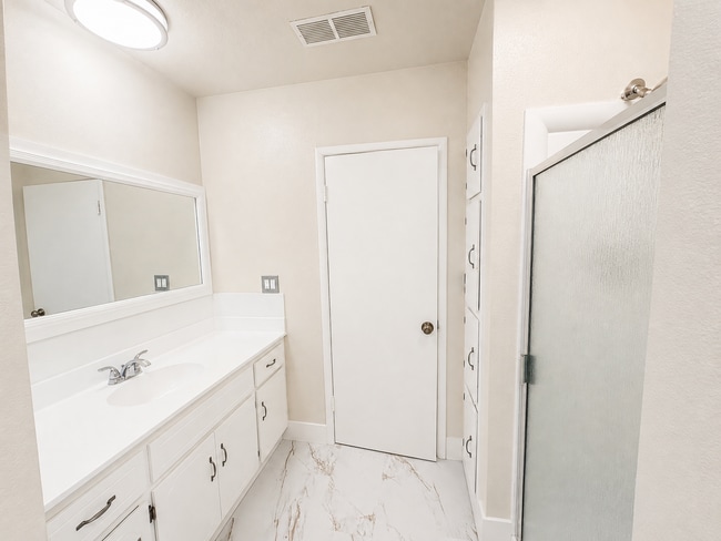 Building Photo - 6298 Dairy Ave