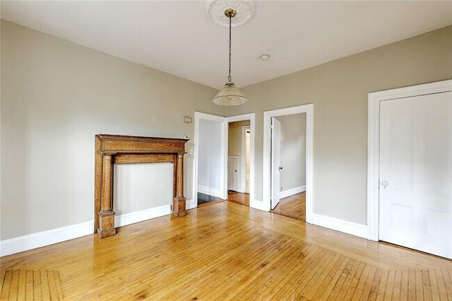 Building Photo - 35 Hammond St