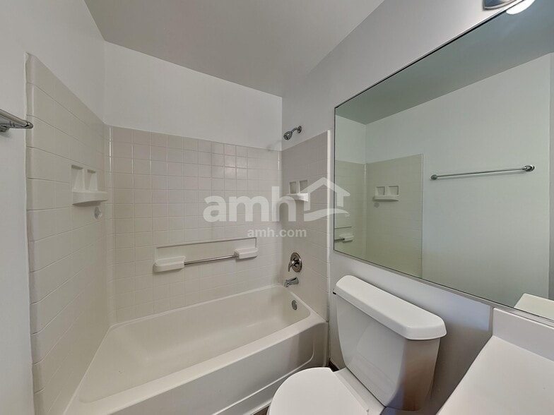 Building Photo - 1201 Darnell Dr