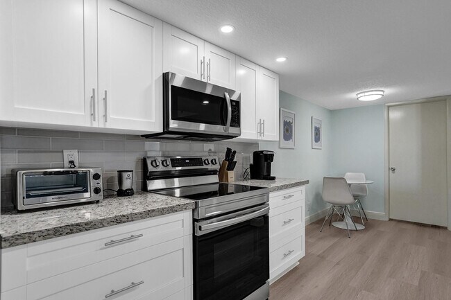 Building Photo - 955 Dotterel Rd