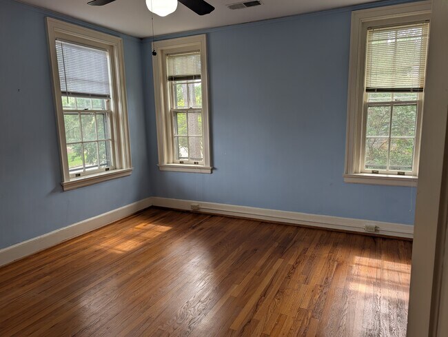 Building Photo - 1007 Wildwood Ave