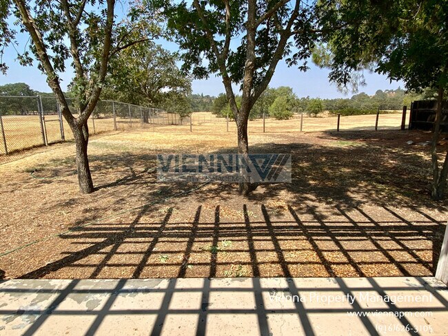 Building Photo - 5280 5th St