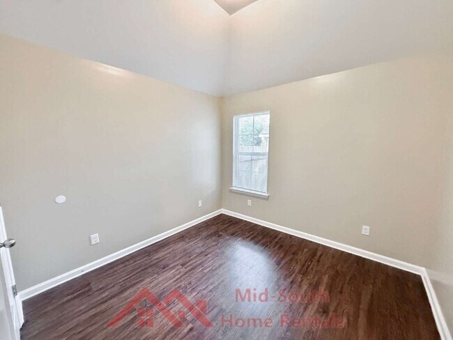 Building Photo - 5626 Tulip Tree Dr