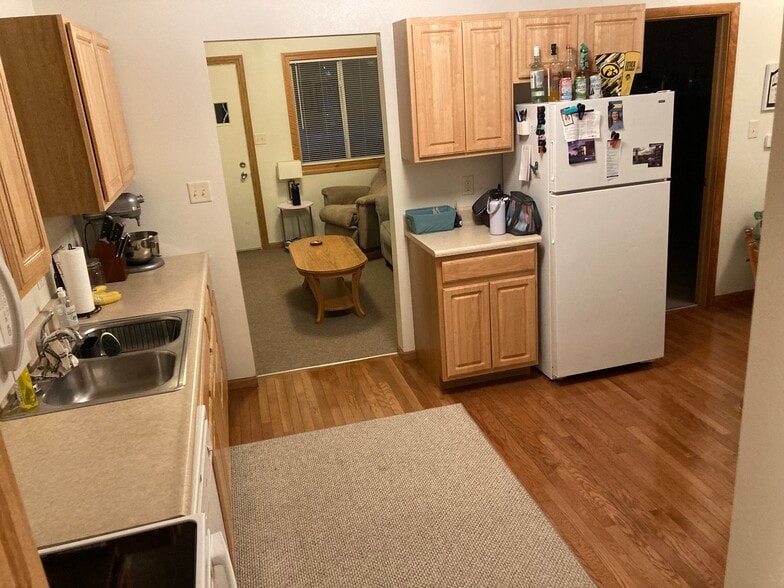 Building Photo - 1516 Starview Dr