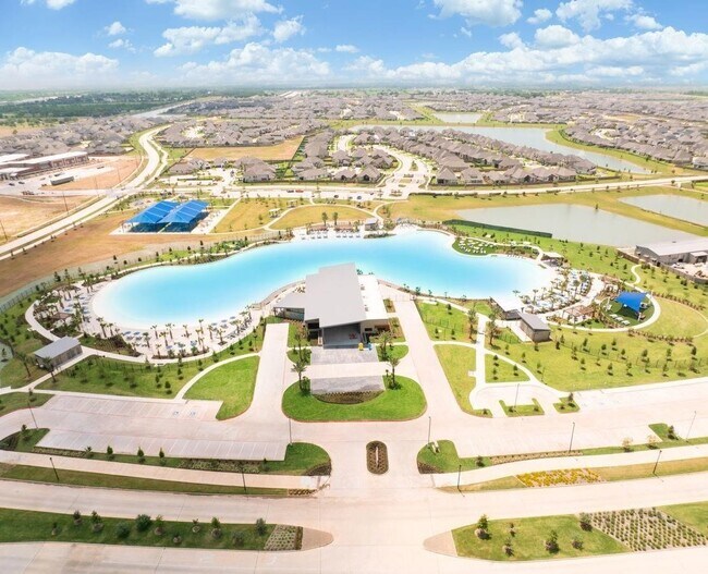 Building Photo - 27006 Breakaway Ln