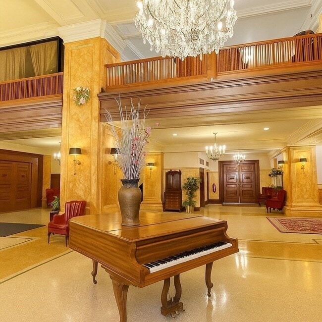 Building Photo - 140 Chestnut St