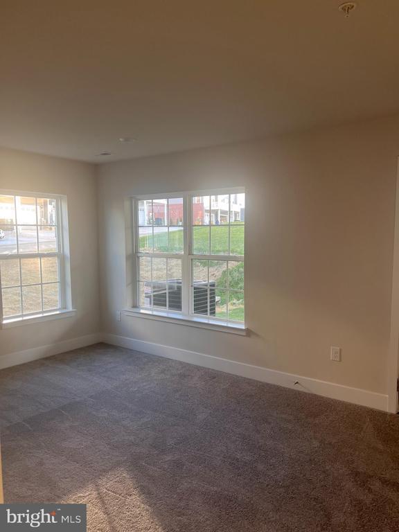 Building Photo - 7551 Dundee Rd