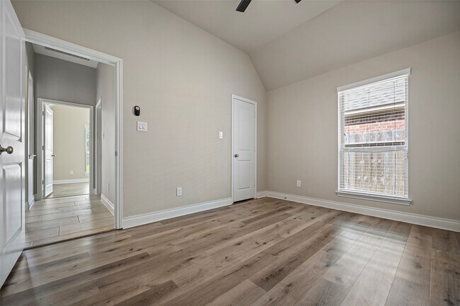 Building Photo - 1346 Mystic River Ln