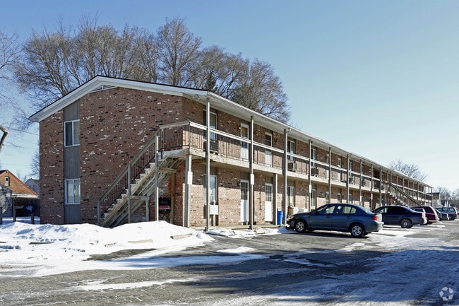 Building Photo - Valley Oak Apartments