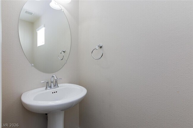 Building Photo - 9050 W Tropicana Ave