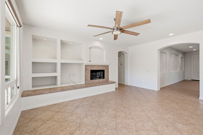 Building Photo - 196 Via San Lucia