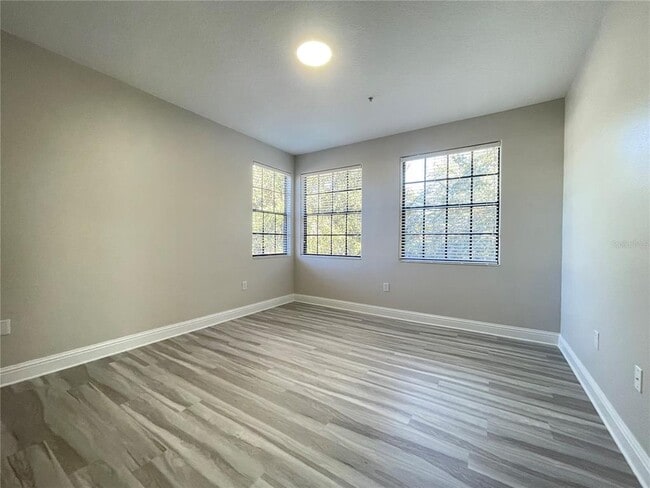 Building Photo - 2944 Oak Park Way