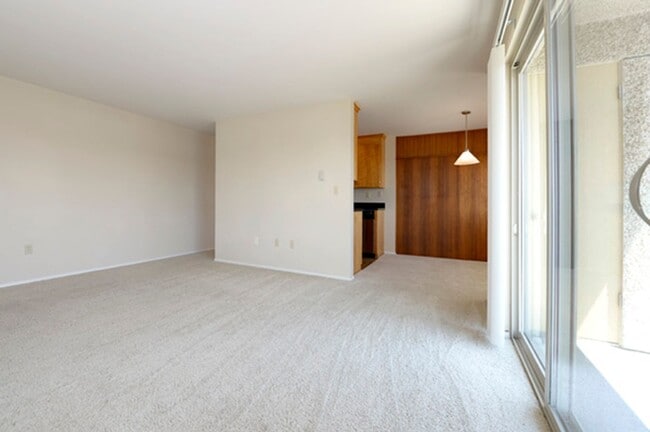 Interior Photo - Norseman Apartments