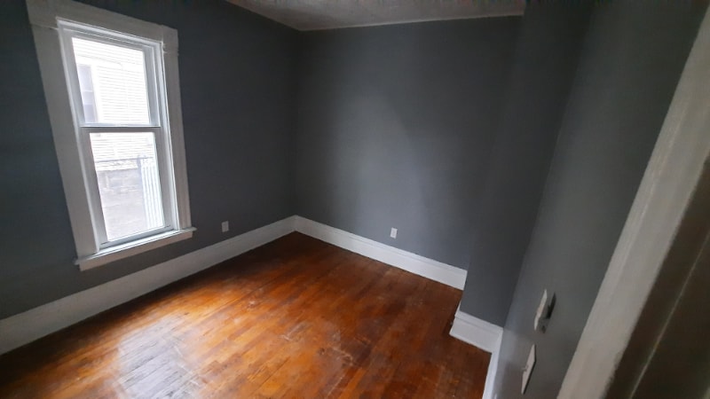 Building Photo - 127 Paddock Ave SE