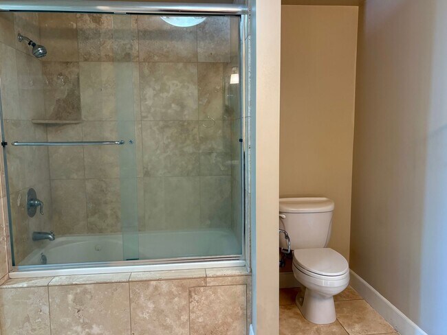 Building Photo - The Palladio 1 Bedroom