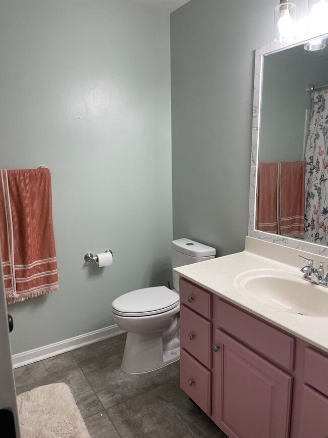 Building Photo - 3 Bedroom House in Marysville