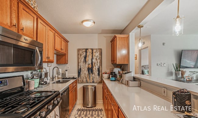 Building Photo - 2424 W 35th Ave