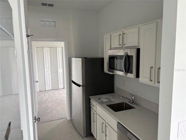 Building Photo - 5241 Green Belt Dr