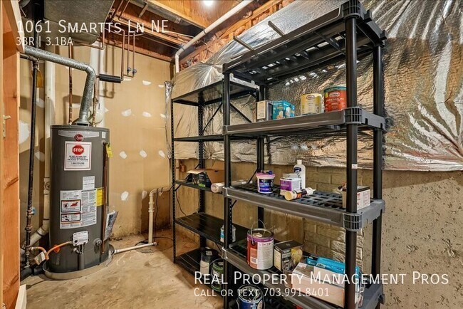 Building Photo - 1061 Smartts Ln NE