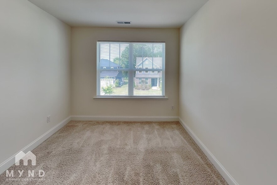 Building Photo - 1546 Cedar Tree Dr