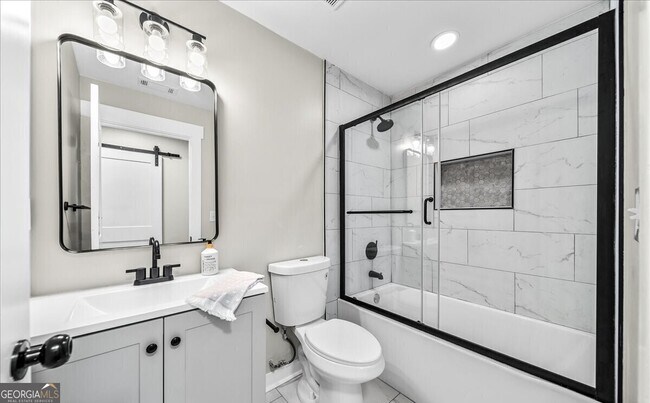 Building Photo - 1453 Lockwood Dr SW