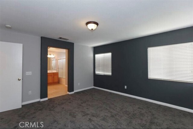 Building Photo - 9122 Lemona Ave