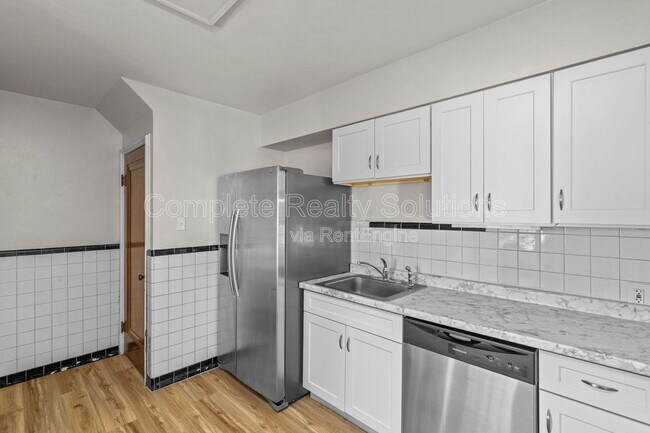 Building Photo - 1150 N Florissant Rd