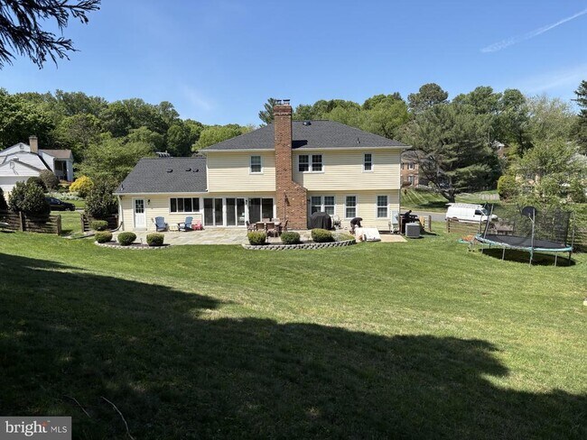 Building Photo - 9926 Tartan Ct