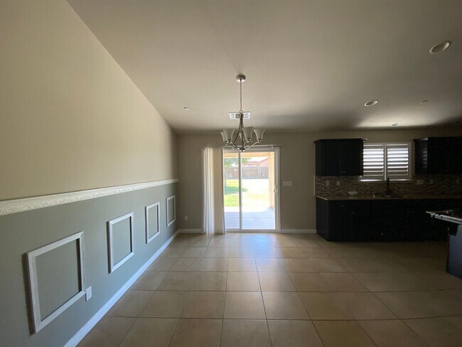 Building Photo - Gorgeous 5 BD 3 BA home available for rent...