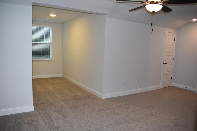 Building Photo - 4099 Taylor Pond Rd