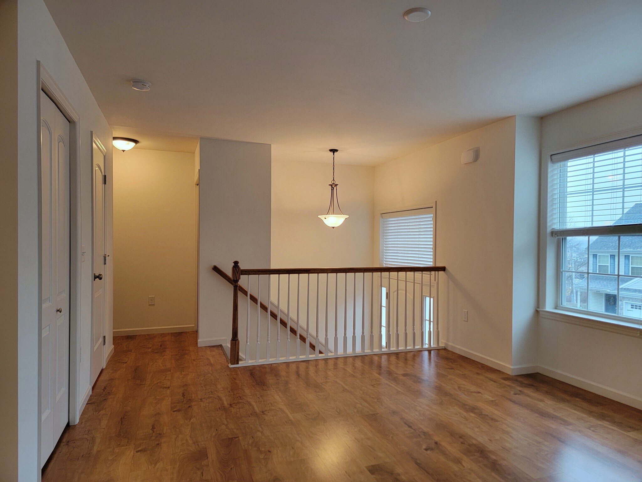 Building Photo - 647 Winding Ln