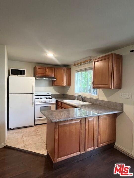 Building Photo - 3708 Altura Ave